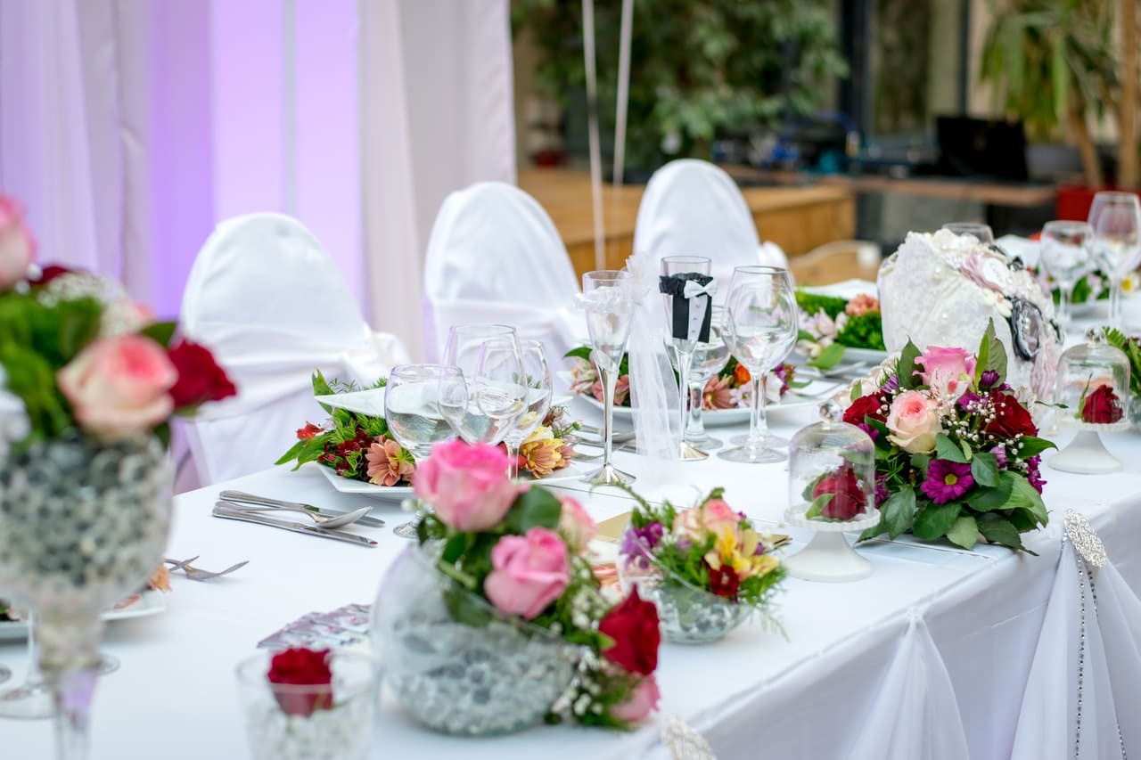 decoracion mesa boda con flores